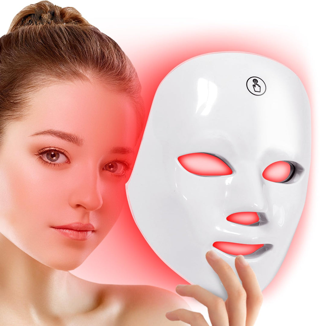LED light therapy mask with adjustable strap